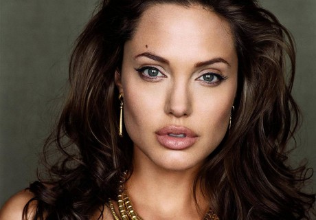 Анджелина Джоли похожа на Зарину Цолоеву