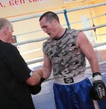 Денис Лебедев фото возле тренеровочного ринга