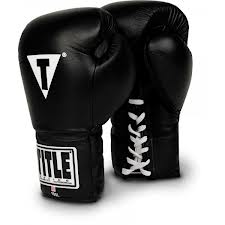 Перчатки чёрные для бокса