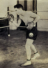 Круговая тренировка боксера в СССР